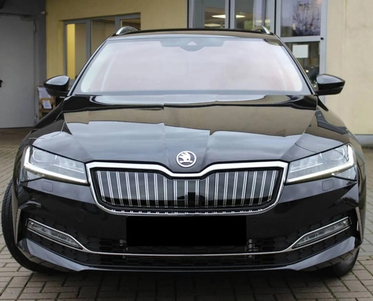 Skoda Superb cena 185000 przebieg: 5, rok produkcji 2023 z Gryfice małe 22